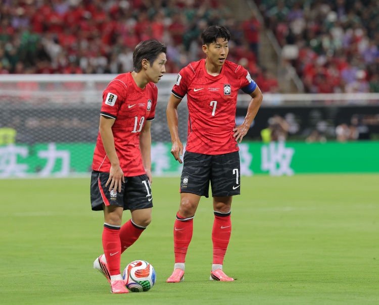韩网热帖炮轰孙兴慜:史上最大泡沫 铁杆球迷反击