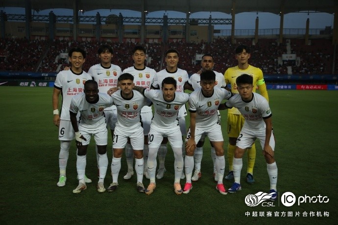 海港客场2比1逆转河南，克劳德替补头槌制胜