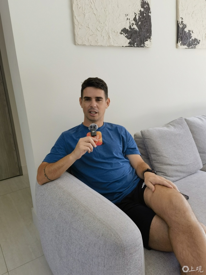 奥斯卡专访:愿助中国足球重返世界杯 计划上海开办青训学院 奥斯卡专访:愿助中国足球重返世界杯 计划上海开办青训学院