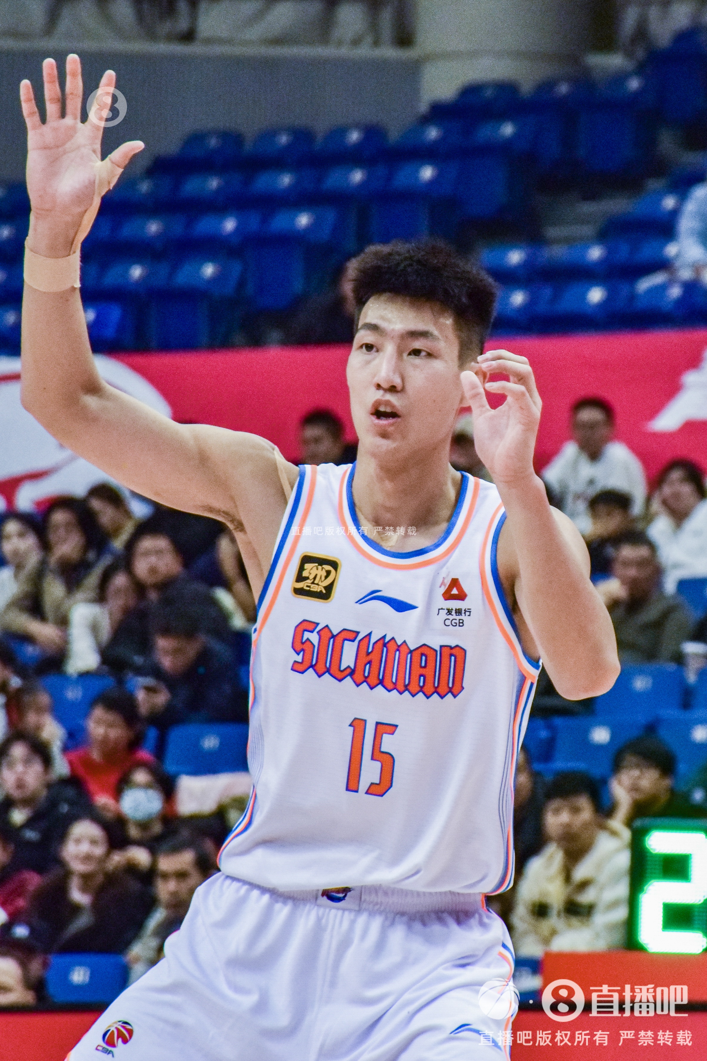 四川男篮送走李玮颢至南京同曦 三年C类合同敲定