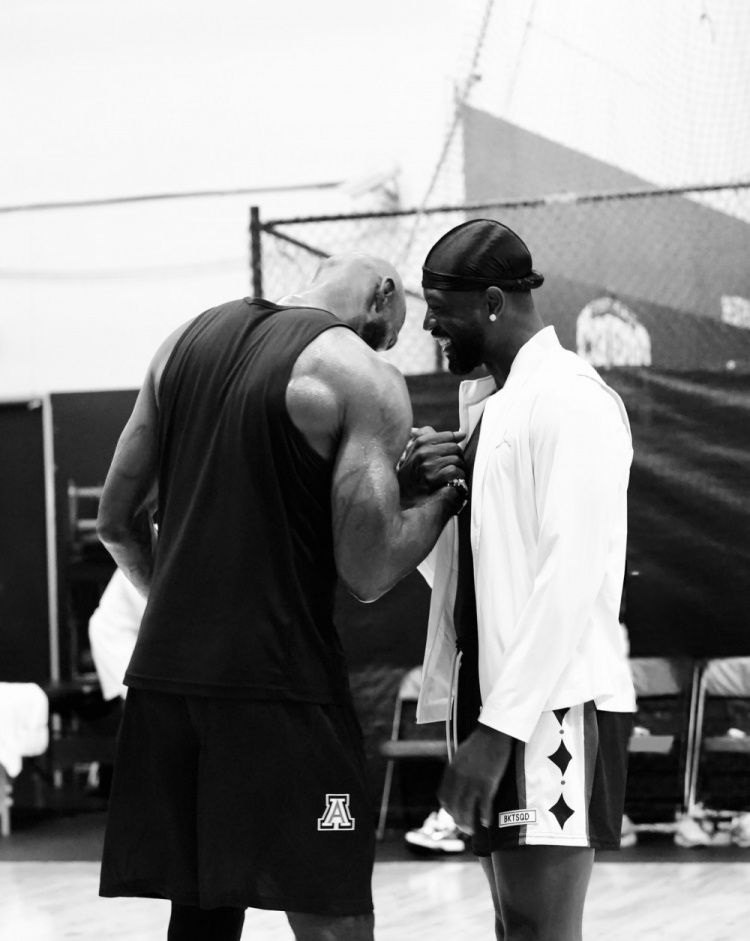 摄影师晒詹姆斯韦德合练照 詹韦连线再现训练场 摄影师晒詹姆斯韦德合练照 詹韦连线再现训练场