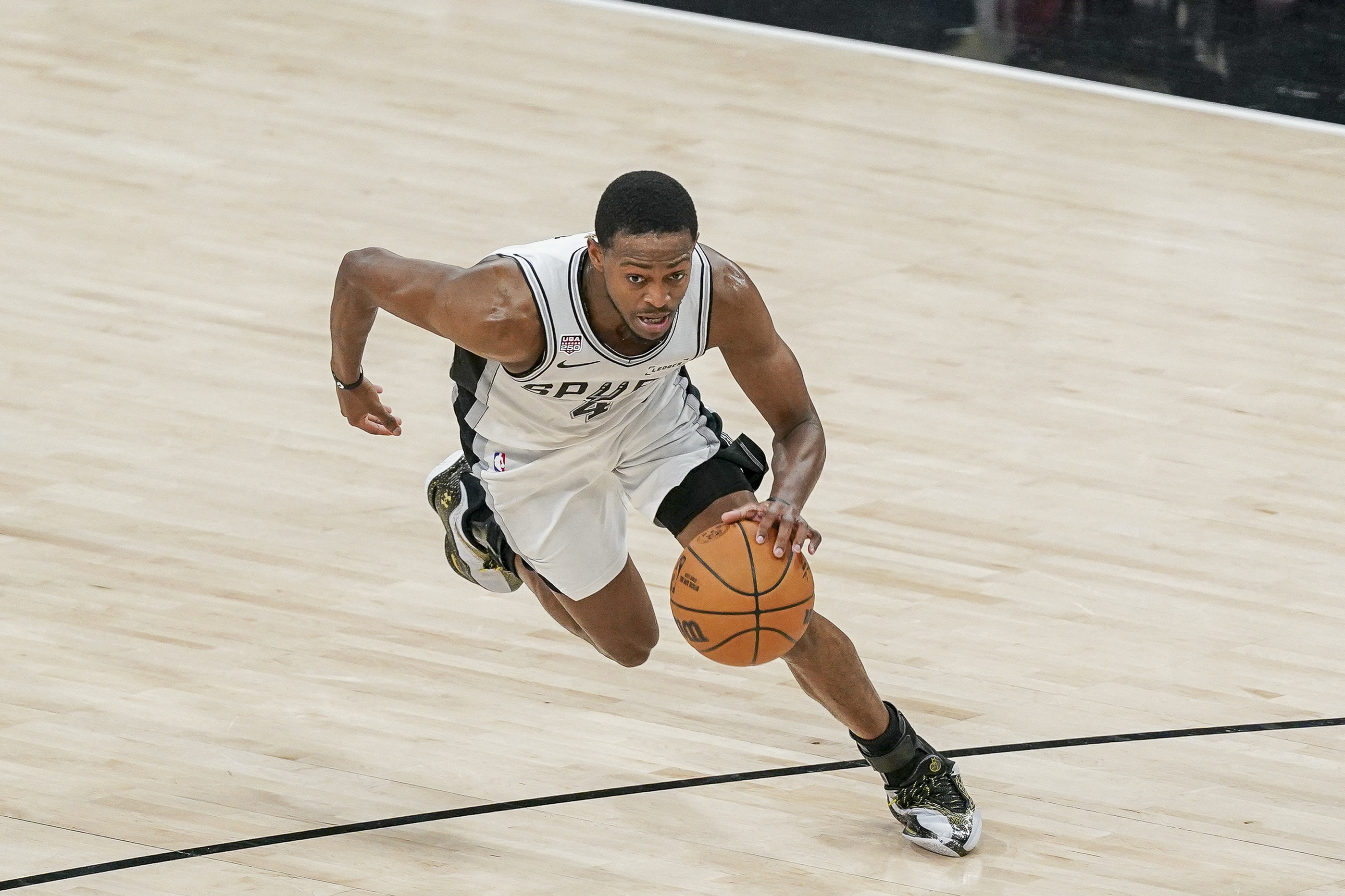恩比德剩余合同1.88亿登顶NBA垃圾合同榜 恩比德剩余合同1.88亿登顶NBA垃圾合同榜