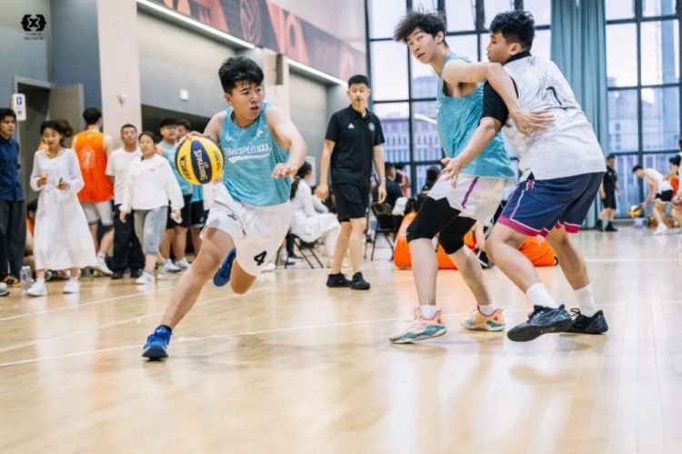 2026 FIBA Open 3×3内蒙古三人篮球公开赛准格尔旗站收官 锐芒队20-16大个儿联盟夺男子组冠军 2026 FIBA Open 3×3内蒙古三人篮球公开赛准格尔旗站收官 锐芒队20-16大个儿联盟夺男子组冠军