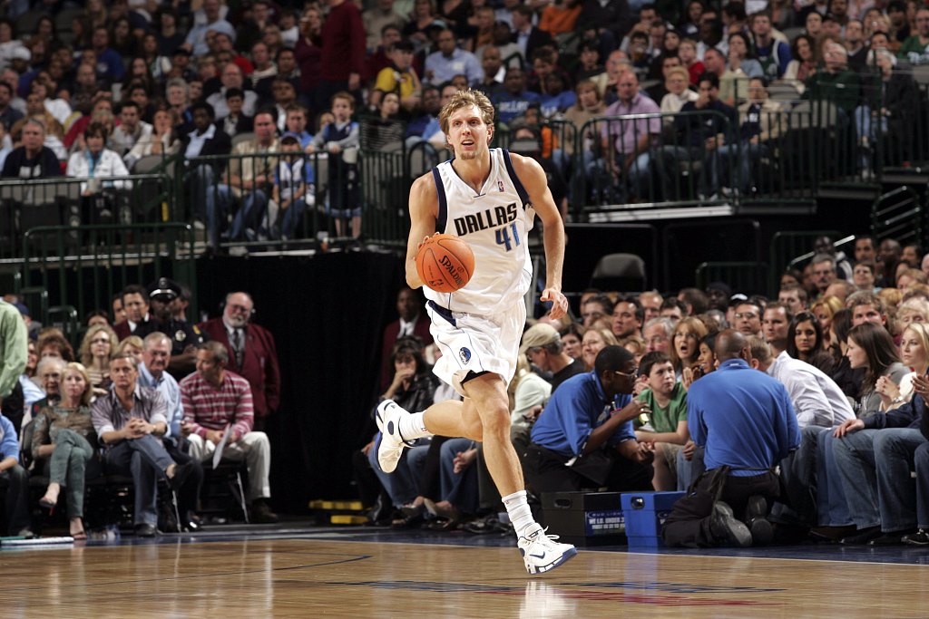 前NBA球员曝首周见闻:德隆三分25中25 诺维茨基连中43记