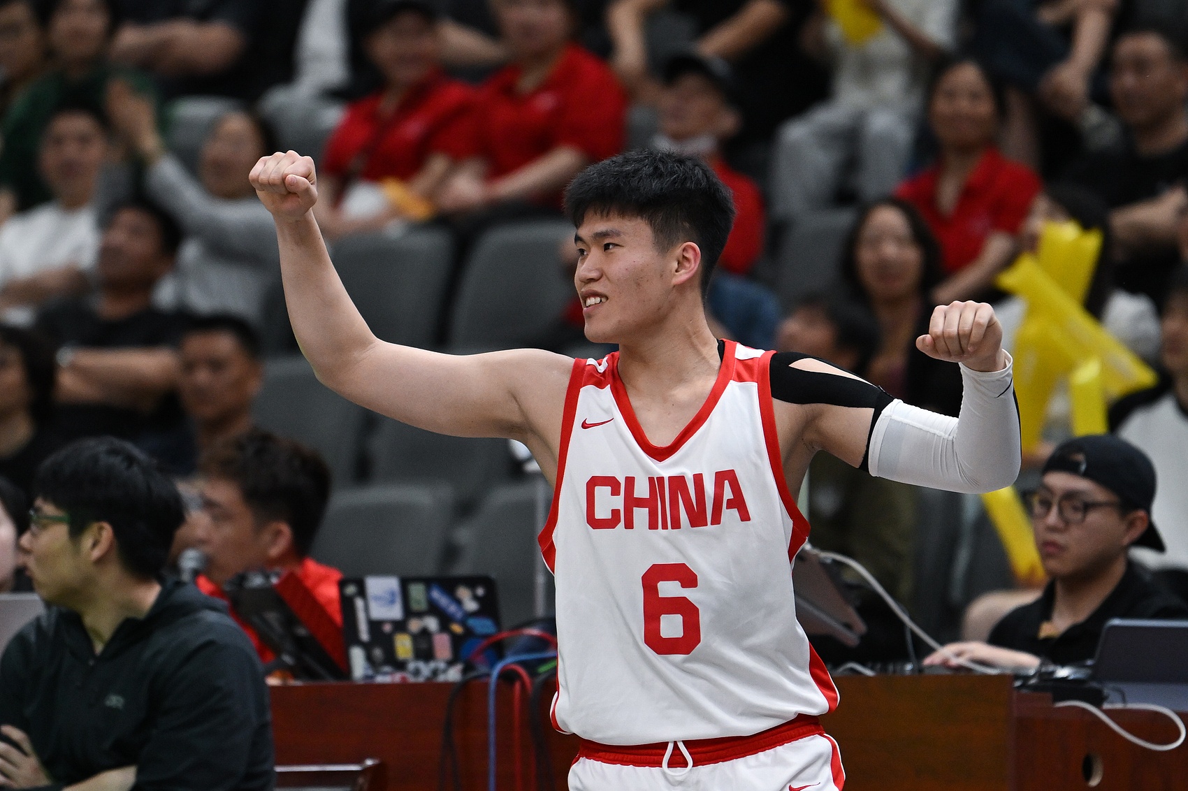 媒体人:国青全民皆兵三分神准 大胜菲律宾锁定明年U19世青赛门票 媒体人:国青全民皆兵三分神准 大胜菲律宾锁定明年U19世青赛门票