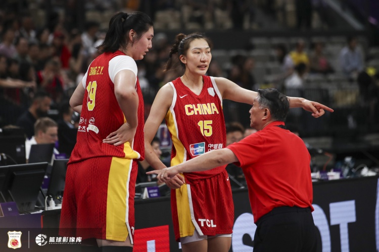 体坛周报:大胜意大利!中国女篮30小时变脸找到正确作战模式 体坛周报:大胜意大利!中国女篮30小时变脸找到正确作战模式