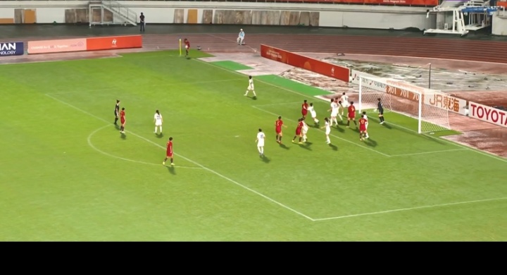 司雨角球抢点头球破门,中国女足2-1领先中国香港女足