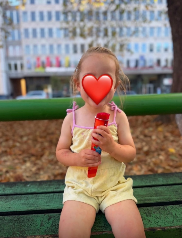 东契奇晒娃:无论爸爸去哪里 没有一天你们不在我的心里❤️ 东契奇晒娃:无论爸爸去哪里 没有一天你们不在我的心里❤️