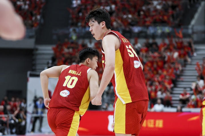 杨毅：我真想看杨瀚森打5+胡金秋4+王俊杰3的大阵容 谁能满足我？